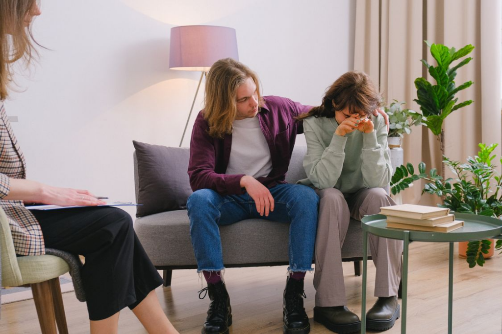 How Families Can Talk to a Loved One About Seeking Addiction Treatment