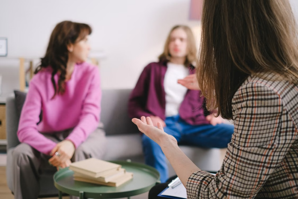 Individual Therapy vs. Group Therapy: Which Provides Better Recovery Support?